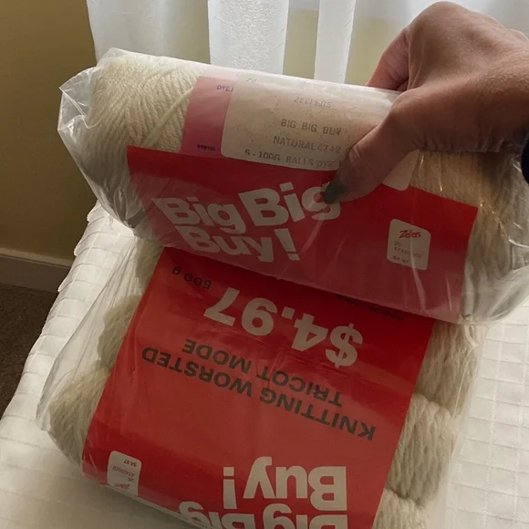 Cream Yarn Bundle - Picture 4 of 6